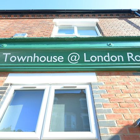 Townhouse Plus @ London Road Stoke Exteriör bild